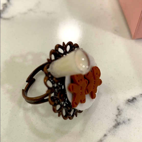 NWT Etsy Gingerbread Cookies and Milk Ring - Picture 4 of 8